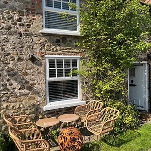 https://granny-veras-marigold-cottage.yorkshirehotels.net
